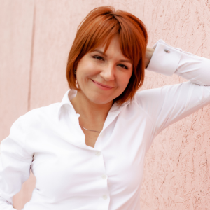 Елена Королева